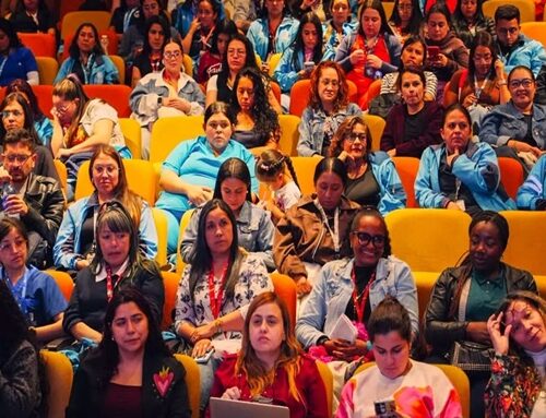 Bogotá refuerza el cuidado visual: restringen el uso de celulares en colegios y alertan sobre la salud ocular