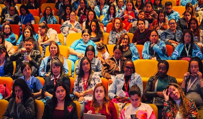 Bogotá refuerza el cuidado visual: restringen el uso de celulares en colegios y alertan sobre la salud ocular