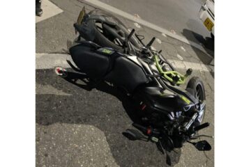 Reportan accidente entre motocicleta y automóvil en la avenida Suba con avenida Cali