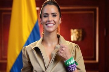 Tensión en Bogotá: María Fernanda Carrascal confrontó a un agente del Esmad durante protestas