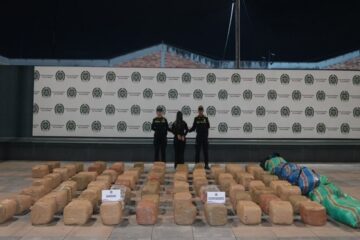 Incautan más de 700 kilos de marihuana que eran transportados en una grúa en Bogotá