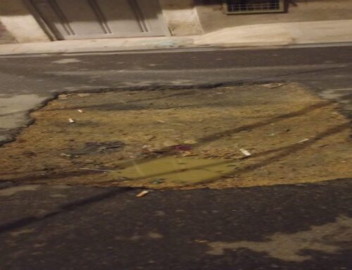 Comunidad de Bilbao, en Suba, denuncia hueco en la vía tras reparación de una fuga