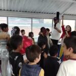 Edil Alejandro Forero de Ciudad Bolívar recorre Bogotá con actividades de Halloween para niños de sectores vulnerables