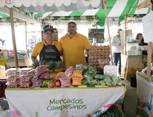 Mercados Campesinos de Medellín cumple 38 años con concurso de chorizo y morcilla y dos nuevas tiendas móviles