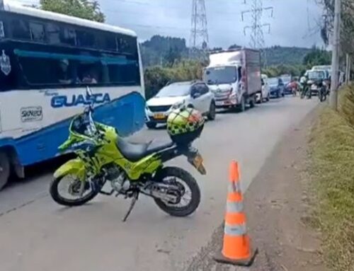 Última hora: Mujer motociclista murió en accidente de tránsito en la vía Cota-Suba, sector La Conejera