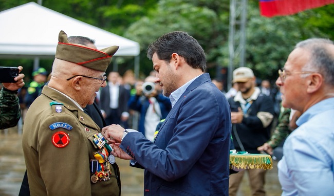 Medellín rinde homenaje a los veteranos de la Fuerza Pública