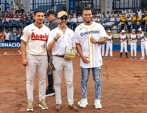 Presidente De la Espriella inaugura estadio de béisbol y anuncia inversiones en Córdoba.