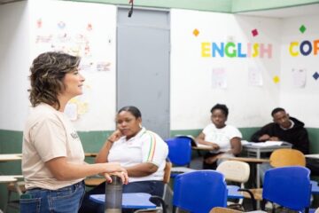 Medellín acompaña a 3.799 mujeres para que continúen sus estudios